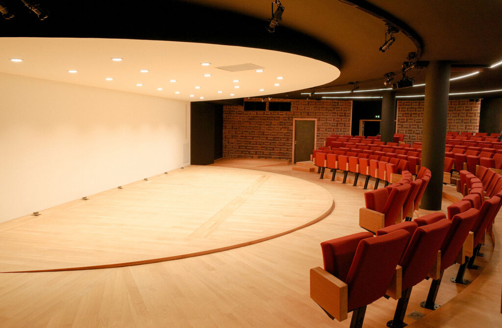 cité des arts,auditorium, maria godlewska, Caroline cordier, scenographicc, conception, éclairage, réseaux scéniques